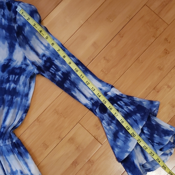 Jumpsuit shorts with peasants sleeves - Picture 8 of 11